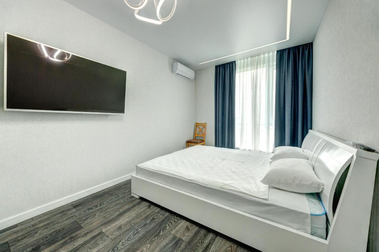 Apartment Voskresenska 18 , Парковые Озера เคียฟ ภายนอก รูปภาพ